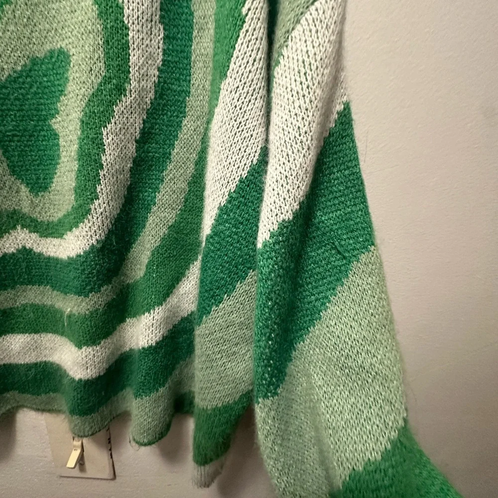 Divided Green and White Butterfly Sweater - Picture 6 of 10